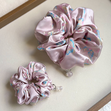 彩蝶飞舞・Cǎi Dié Fēi Wǔ Scrunchie