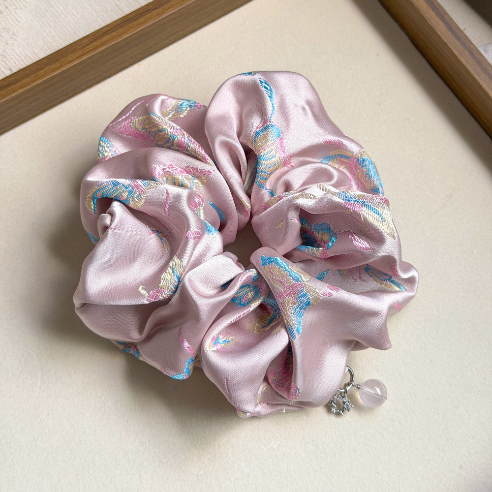 彩蝶飞舞・Cǎi Dié Fēi Wǔ Scrunchie