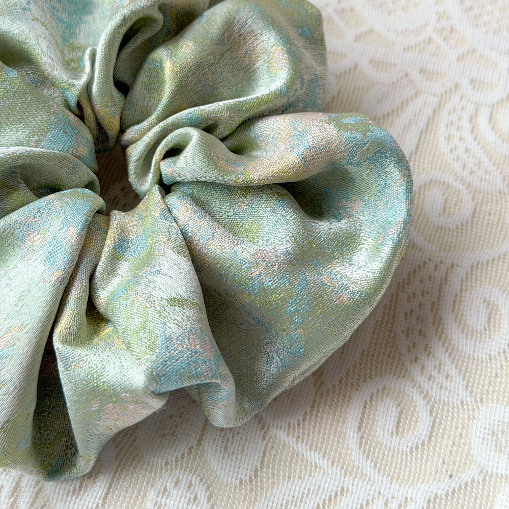 淡彩花影・Dàn Cǎi Huā Yǐng Scrunchie