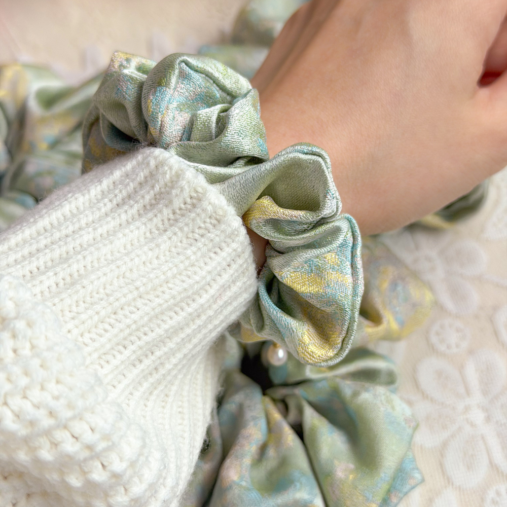 淡彩花影・Dàn Cǎi Huā Yǐng Scrunchie